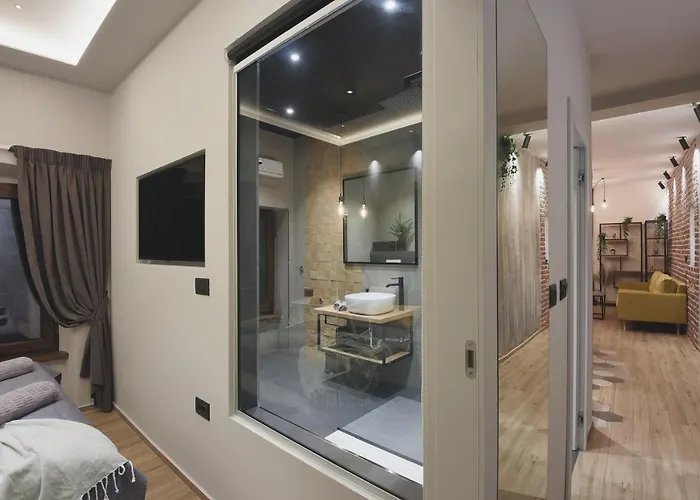 De 2020 With Free Parking * פולה