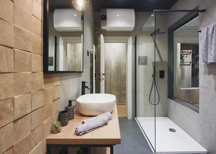 De 2020 With Free Parking דירה *